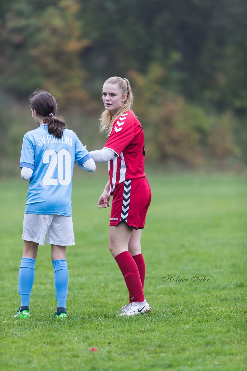 Bild 124 - wBJ TuS Tensfeld - SV Fortuna St. Juergen